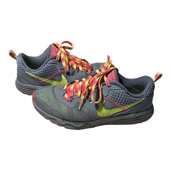 Nike Dual Fusion Trail Multicolor Running Shoes Well Worn Size 8 - Picture 2 of 6